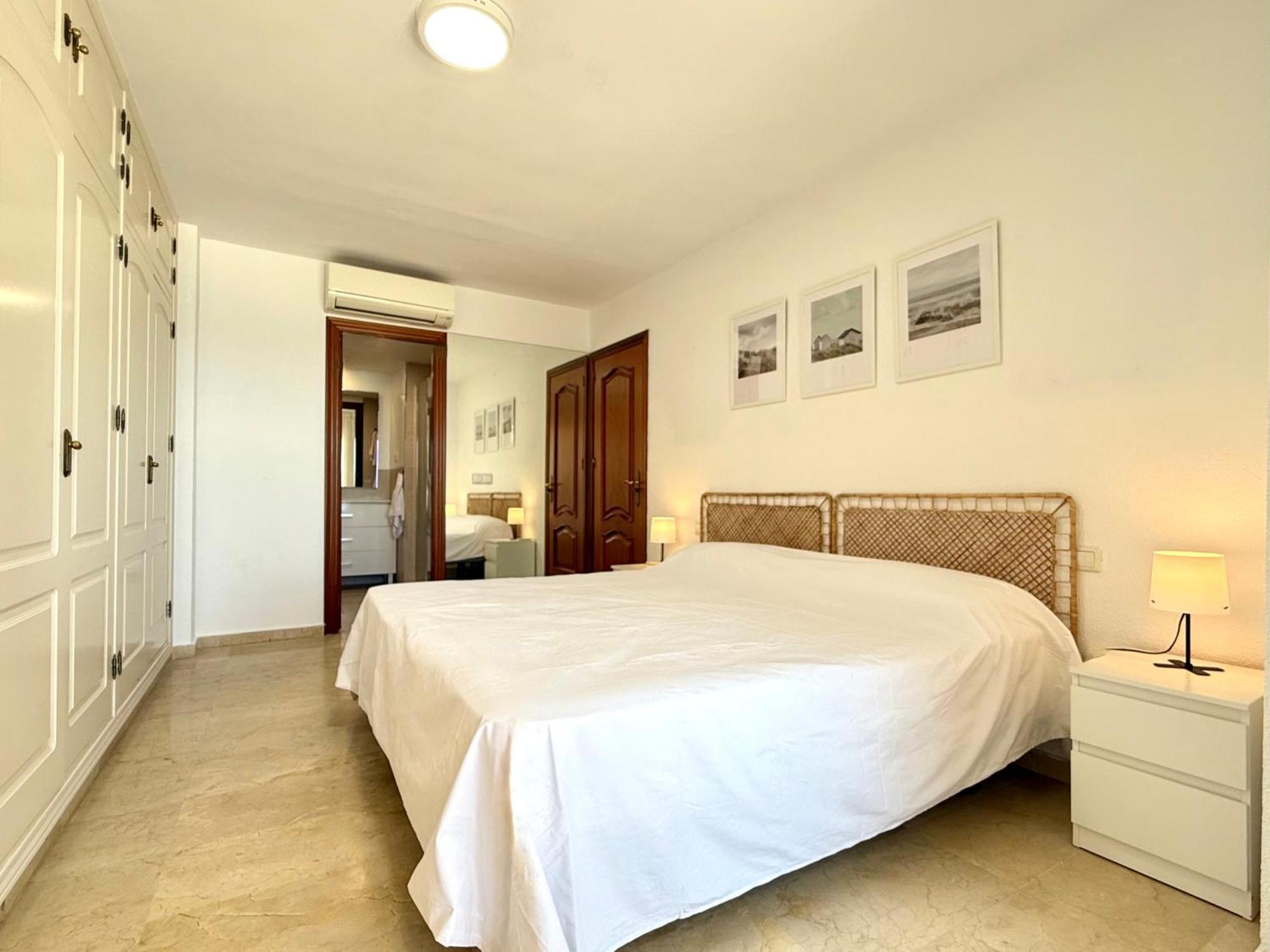 Nautique Beachfront Apartment *