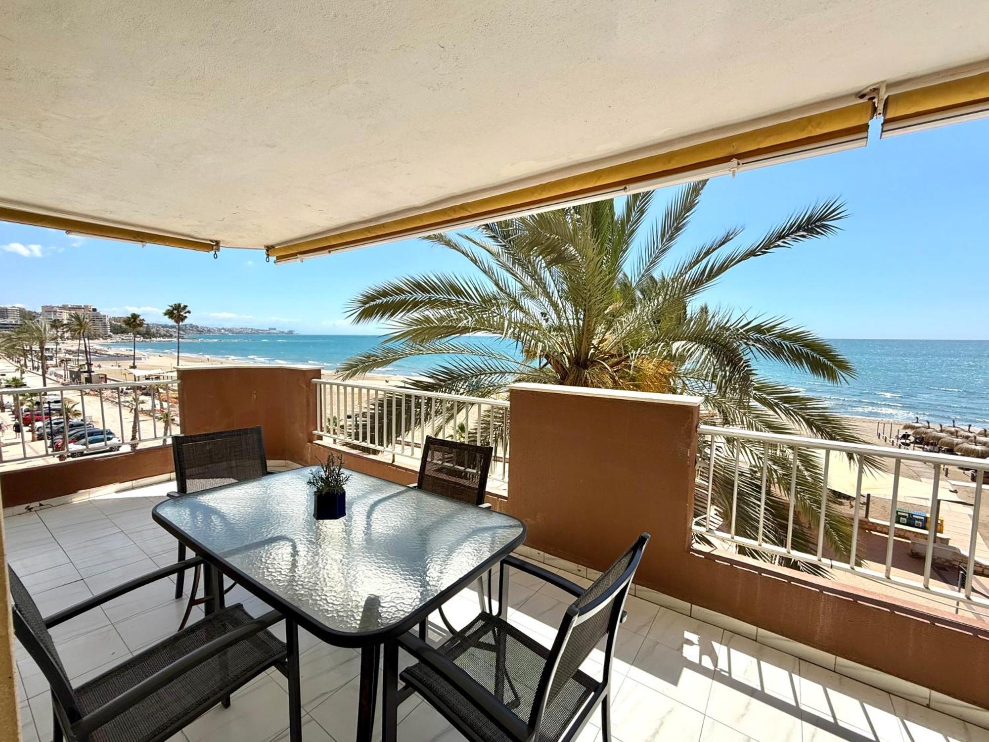 Nautique Beachfront Apartment Fuengirola